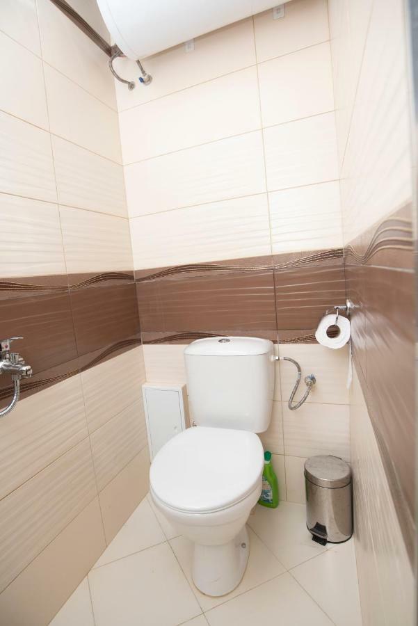 Lynn'S Oasis-Ocean Touch In Core Downtown Apartment Burgas Exterior photo